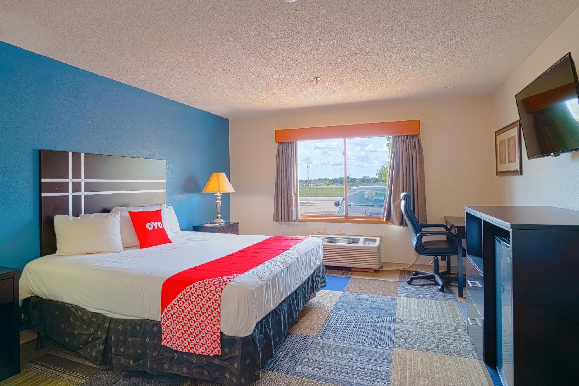 Oyo Hotel Redwood Falls Near Jackpot Casino Exterior photo