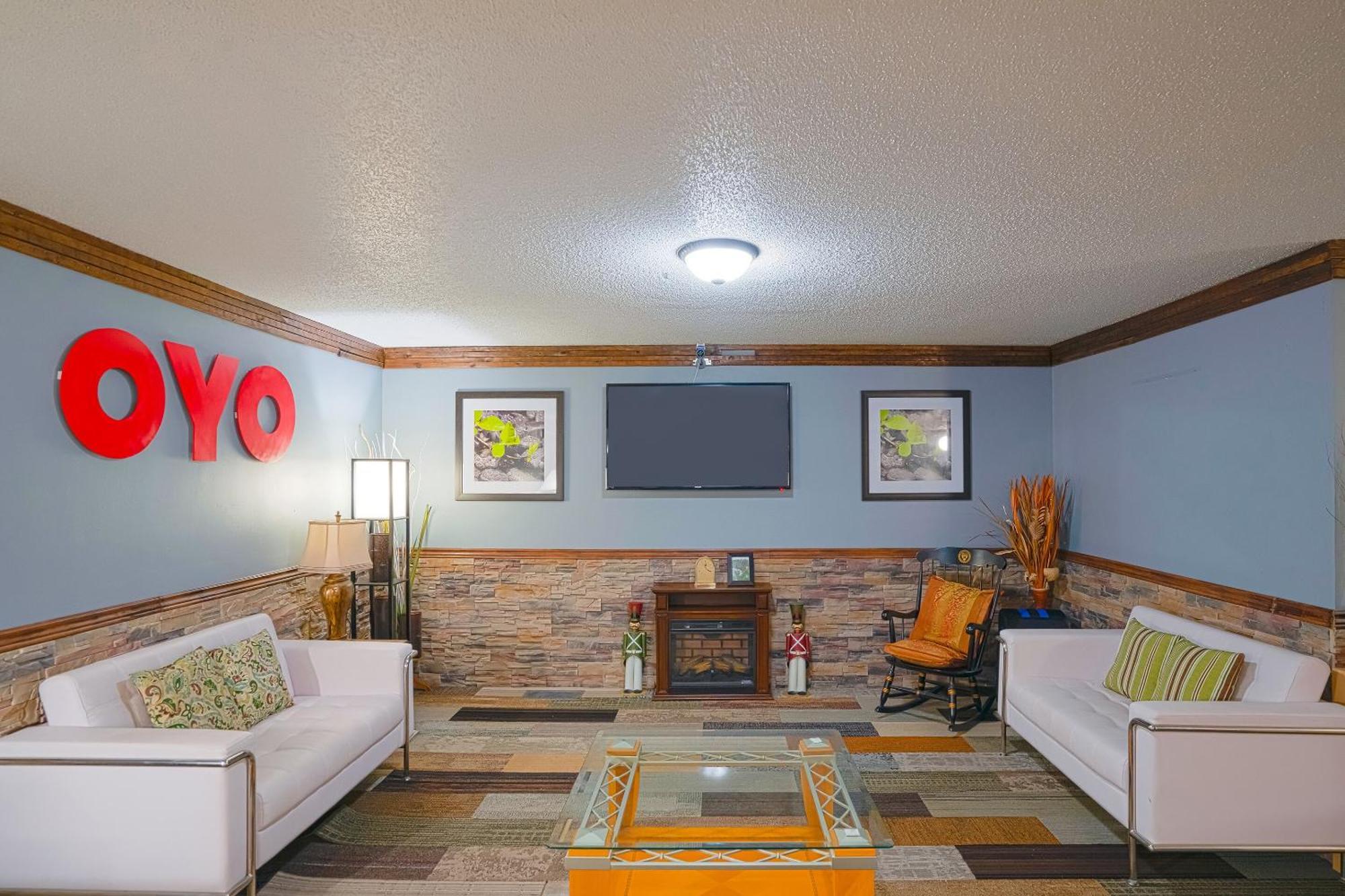 Oyo Hotel Redwood Falls Near Jackpot Casino Exterior photo